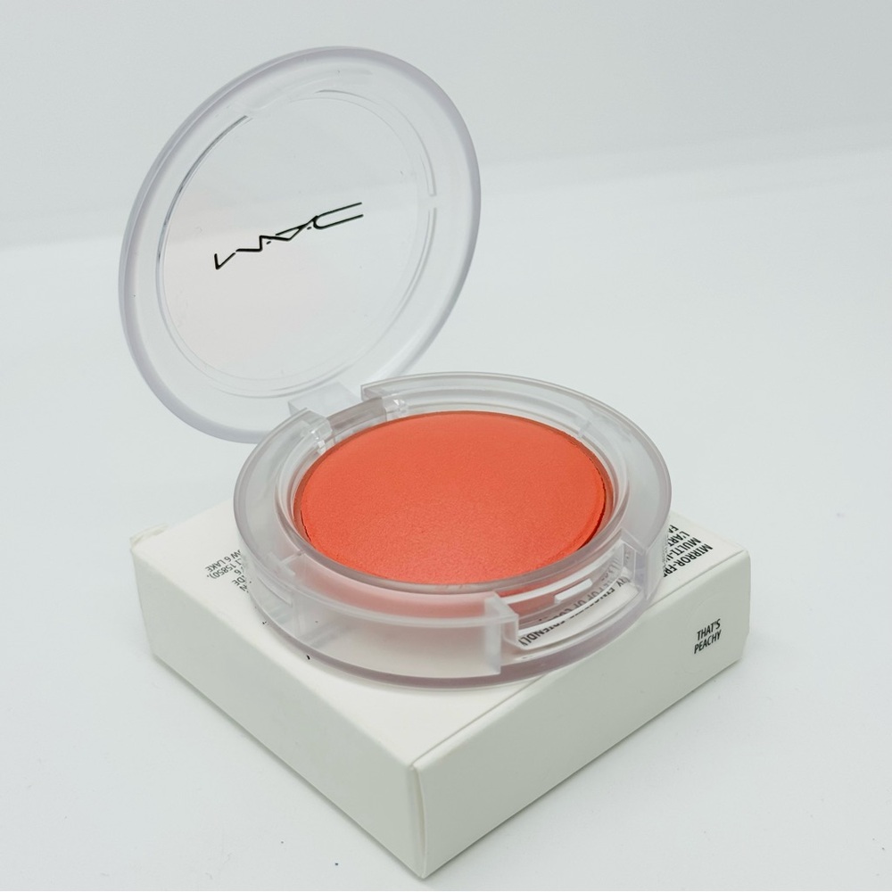 That’s Peachy Mac Cosmetics Glow Play Cushiony Blush Peachy Brand New in Box